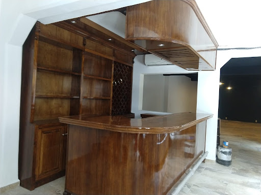 Carpinteria y evanisteria "LA GARLOPA"