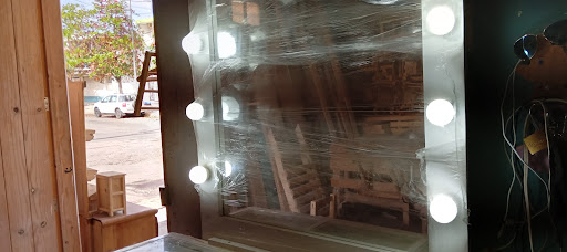 Mueblería y Carpintería "Del Bosque"