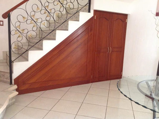 Servicios Profesionales de Carpinteria