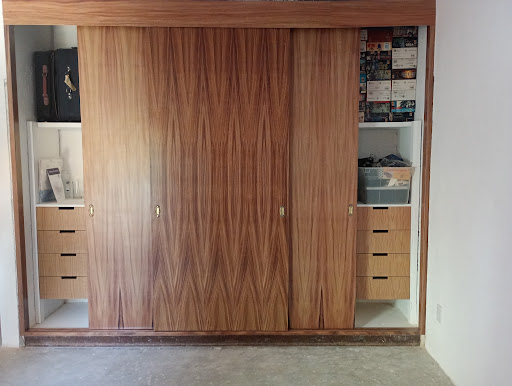 Carpintería en General,Cocinas y Clósets