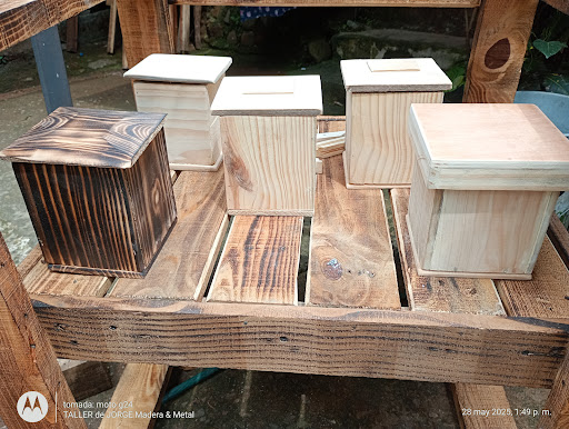 El Taller de Carpinteria ''MADERA & METAL''