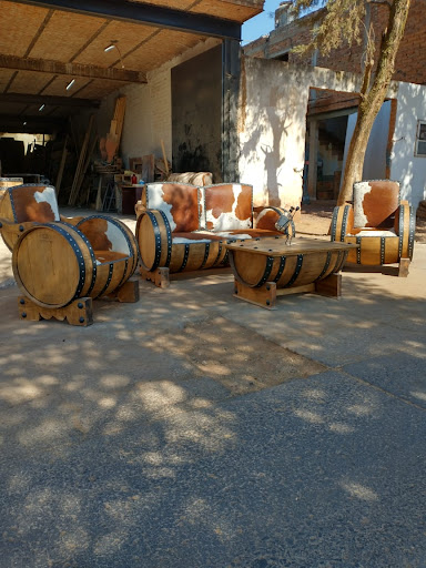 Tapiceria, carpinteria y toneleria GODOY