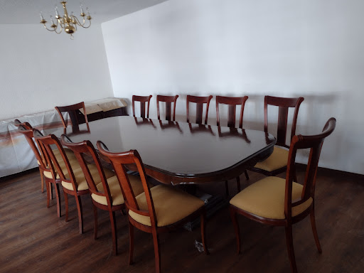 Carpintería y tapicería CREA